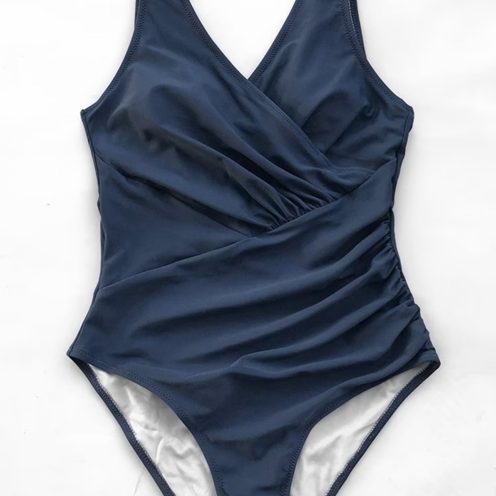 NWT Cupshe Ruched Navy Solid One-piece Swimsuit L - Picture 2 of 4